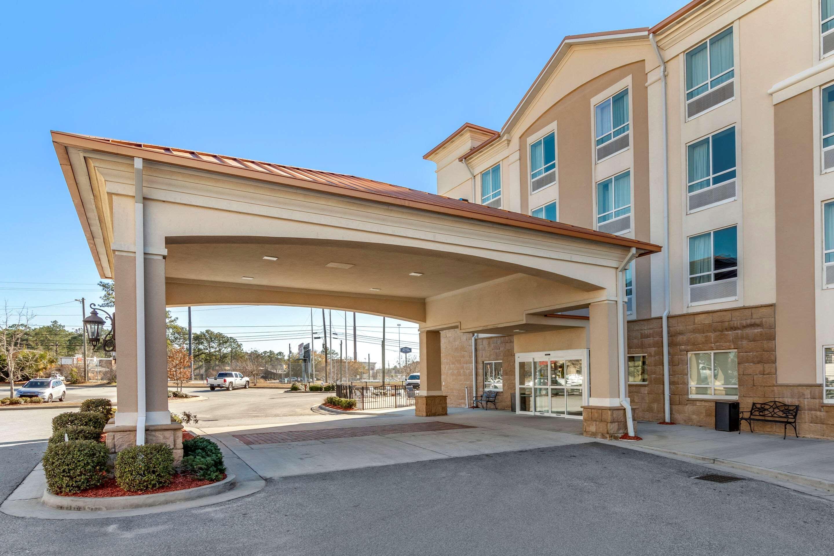 Comfort Inn & Suites Tifton Exterior photo